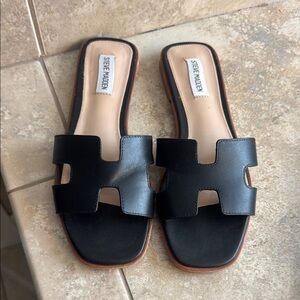 Steve Madden Black H-Cutout Sandals